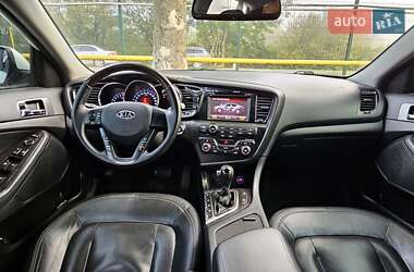 Седан Kia K5 2011 в  фото 5 Седан Kia K5 2011 в