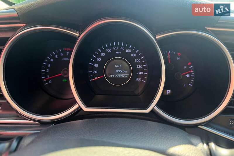 Седан Kia K5 2014 в Києві фото 18 Седан Kia K5 2014 в Києві