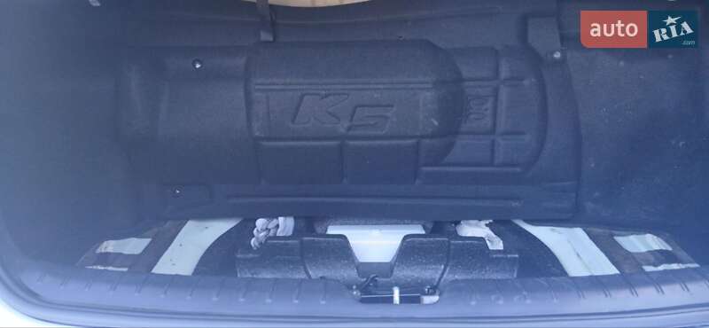 Седан Kia K5 2015 в Одесі