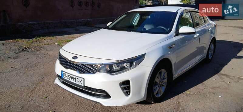 Седан Kia K5 2015 в Одесі