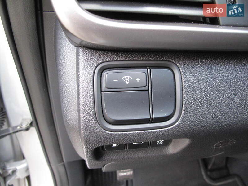 Седан Kia K5 2017 в Киеве фото 18 Седан Kia K5 2017 в Киеве