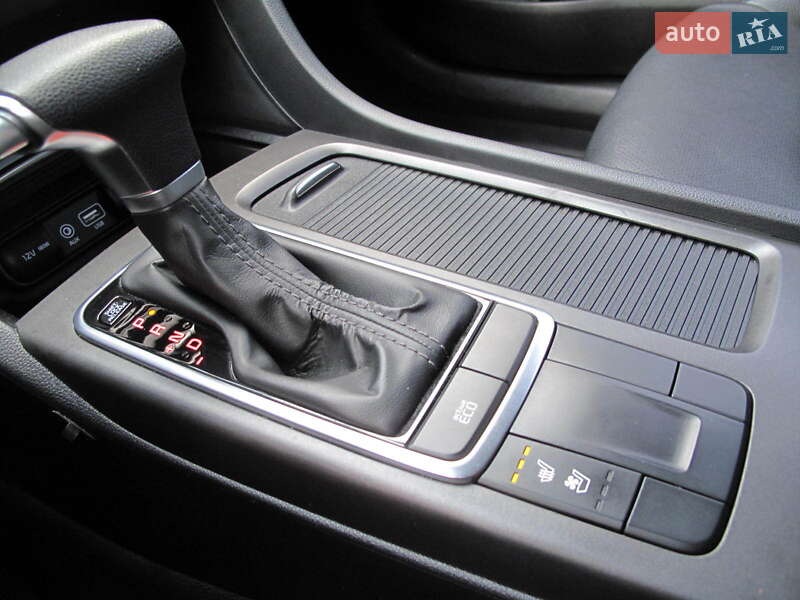 Седан Kia K5 2017 в Киеве фото 53 Седан Kia K5 2017 в Киеве
