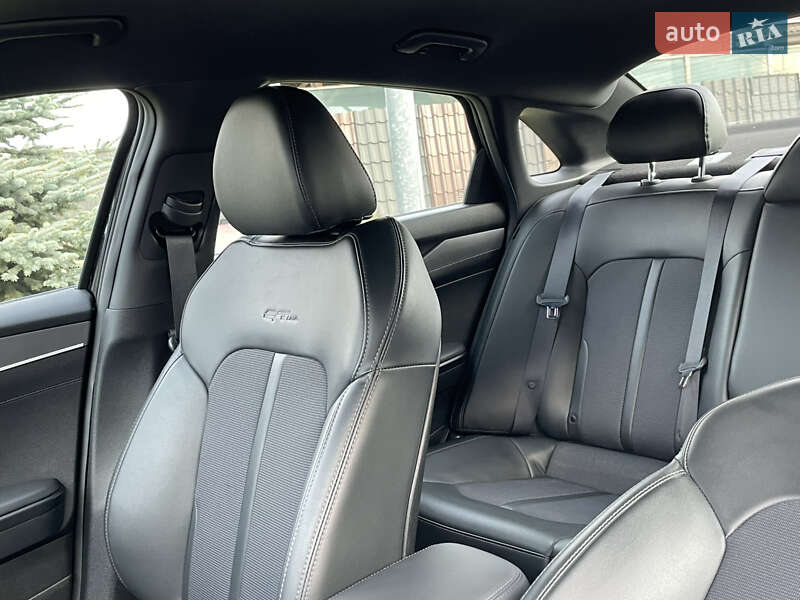 Седан Kia K5 2023 в Сарнах