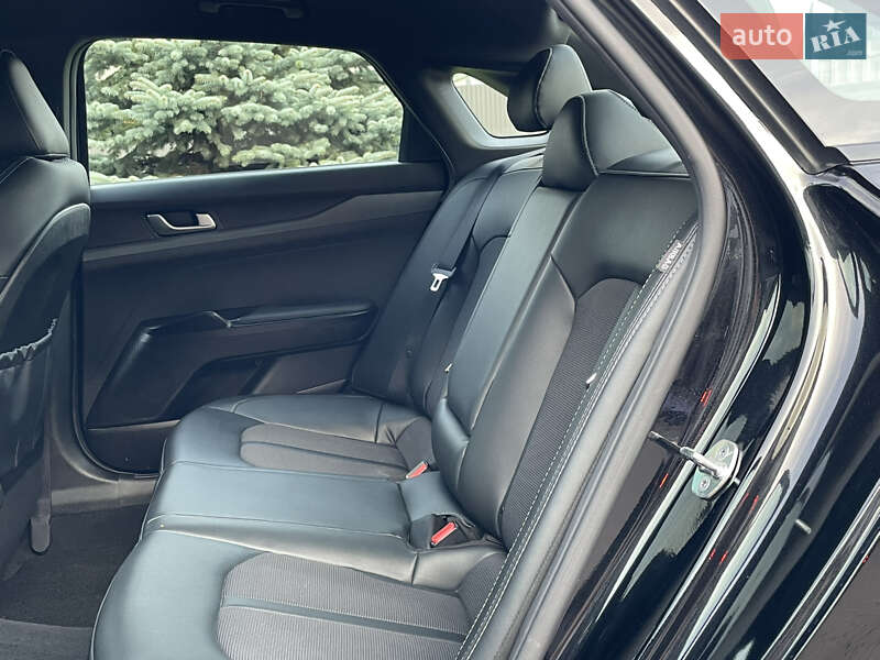 Седан Kia K5 2023 в Сарнах