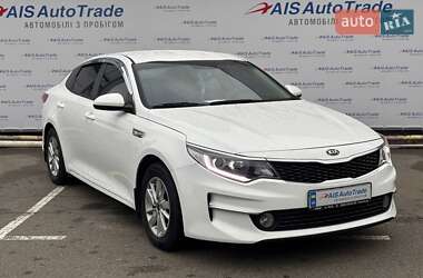 Седан Kia K5 2017 в Киеве