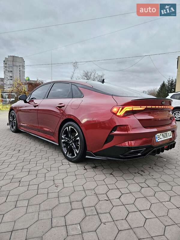 Седан Kia K5 2020 в Львове