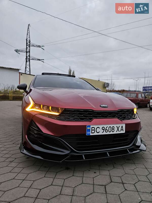 Седан Kia K5 2020 в Львове