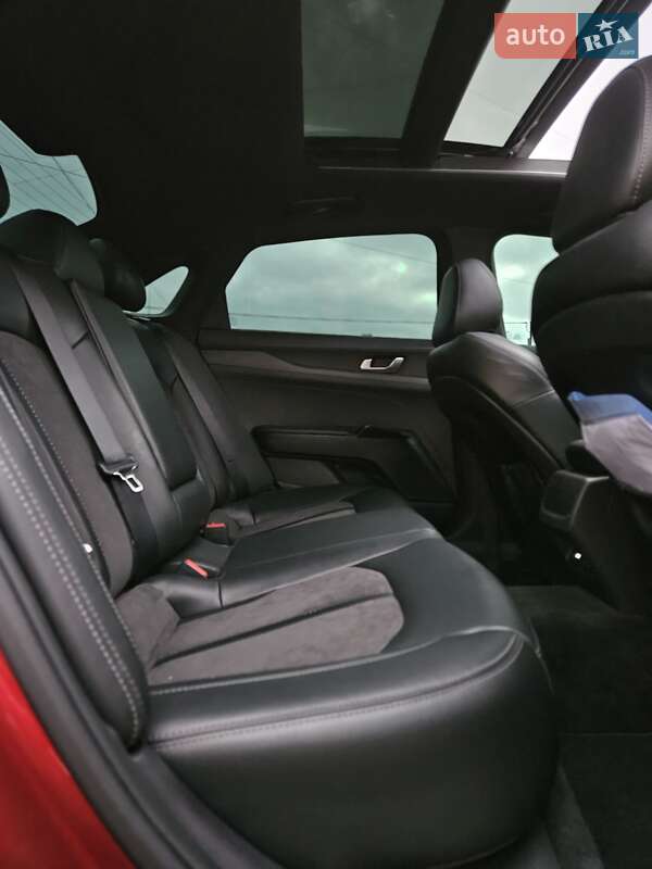 Седан Kia K5 2020 в Львове