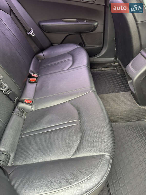 Седан Kia K5 2016 в Харькове