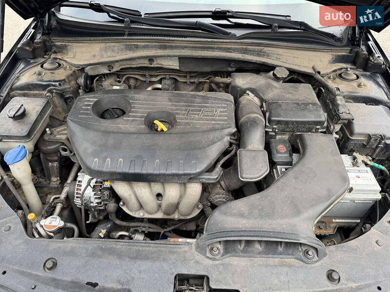 Седан Kia K5 2016 в Харькове