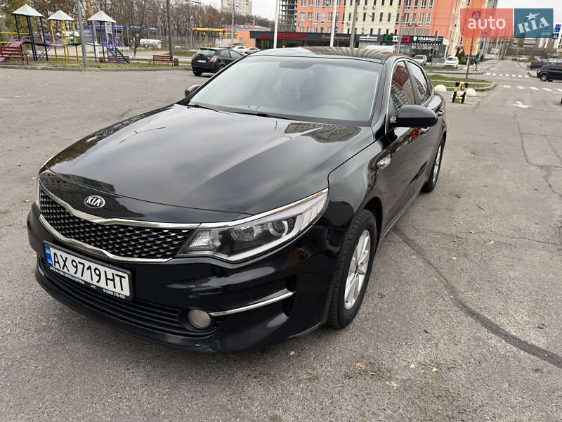 Седан Kia K5 2016 в Харькове