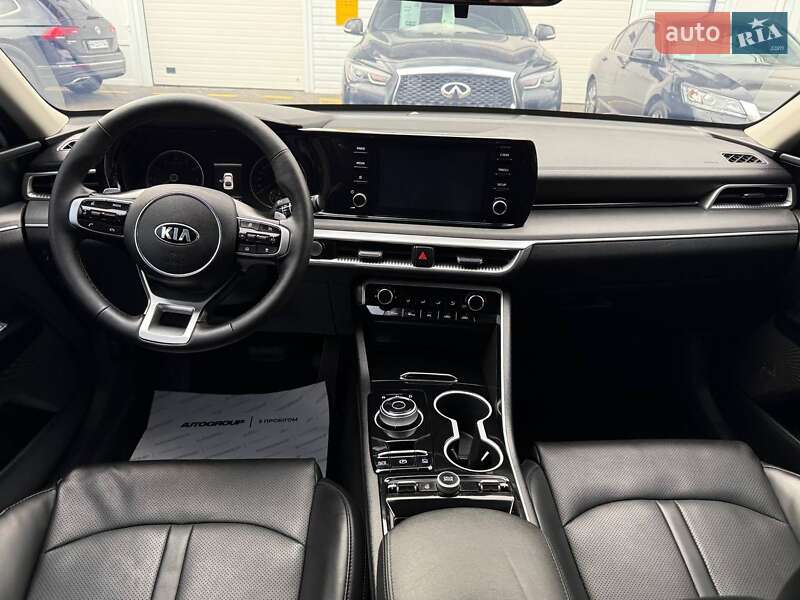 Седан Kia K5 2020 в Одессе