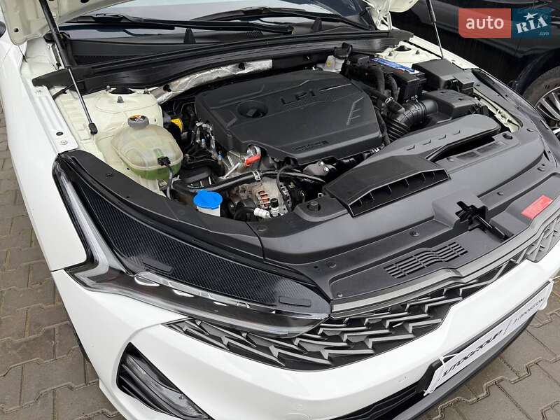 Седан Kia K5 2020 в Одессе