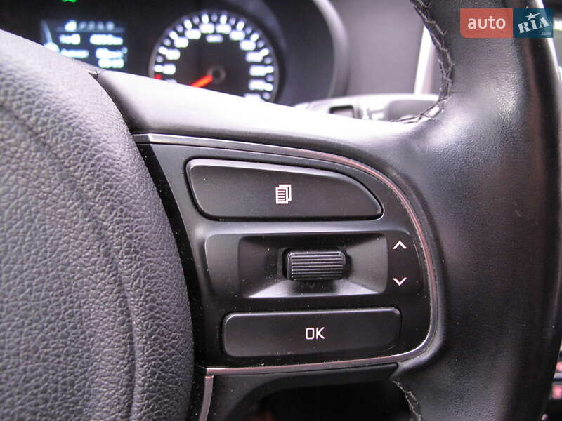 Седан Kia K5 2017 в Києві фото 73 Седан Kia K5 2017 в Києві