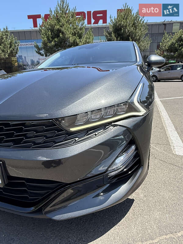 Седан Kia K5 2020 в Одесі