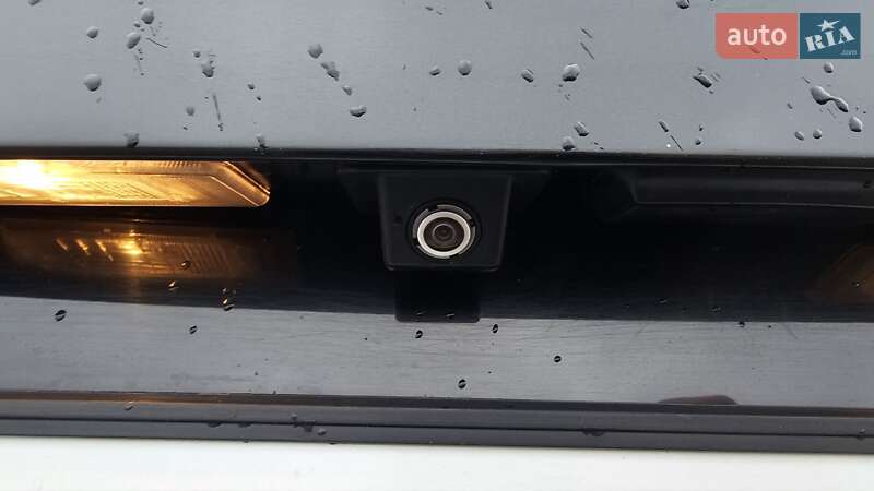 Седан Kia K5 2015 в Черновцах