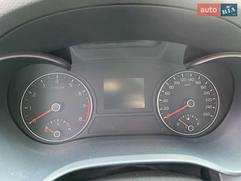 Седан Kia K5 2016 в Киеве