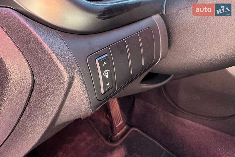 Седан Kia K5 2014 в Киеве