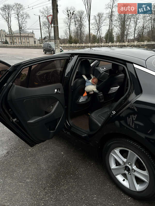 Седан Kia K5 2010 в Житомирі