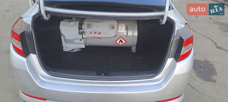 Седан Kia K5 2012 в Николаеве