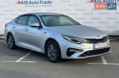 Седан Kia K5 2018 в Киеве