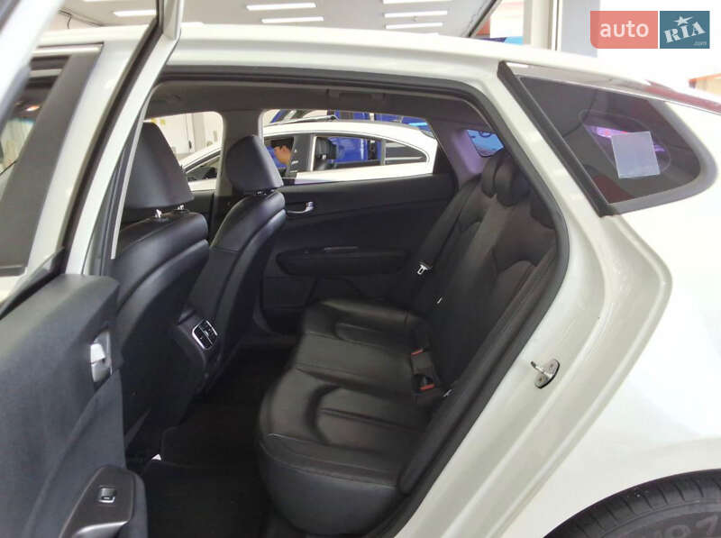 Седан Kia K5 2018 в Киеве фото 19 Седан Kia K5 2018 в Киеве