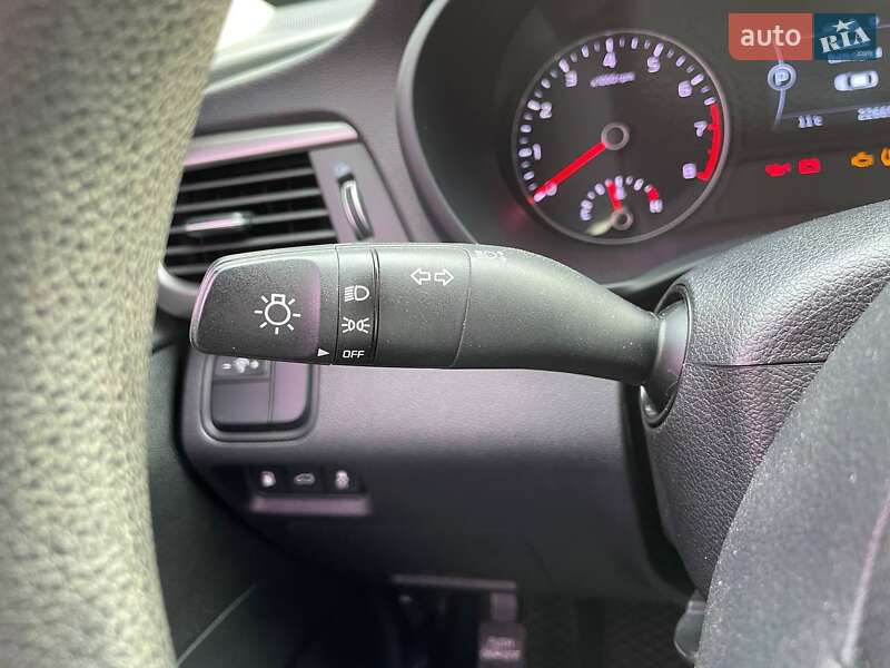 Седан Kia K5 2016 в Києві фото 17 Седан Kia K5 2016 в Києві