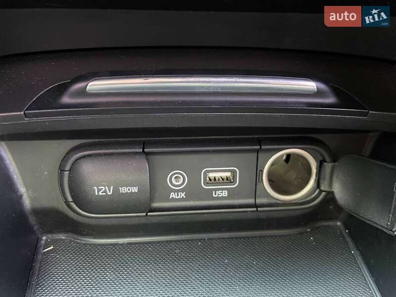 Седан Kia K5 2016 в Києві фото 22 Седан Kia K5 2016 в Києві