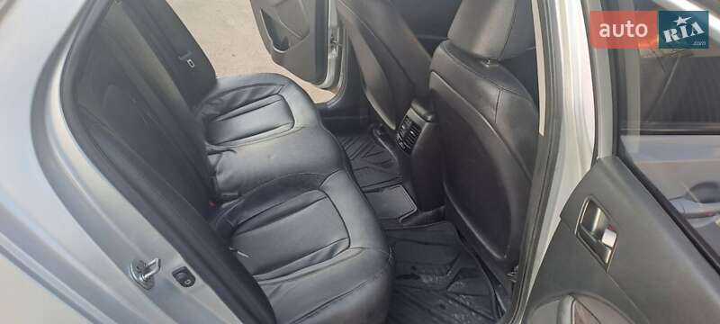 Седан Kia K5 2012 в Миколаєві