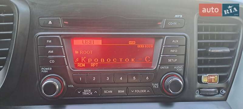 Седан Kia K5 2012 в Миколаєві