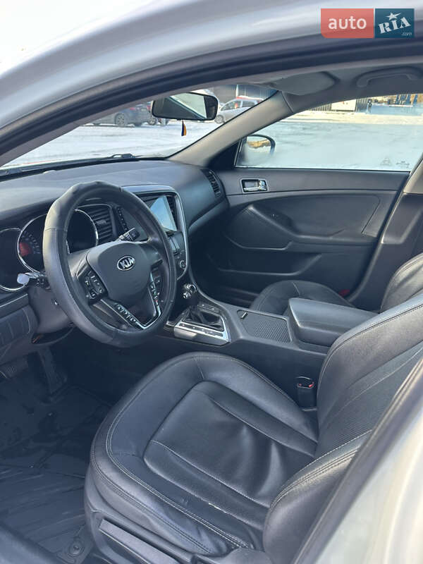 Седан Kia K5 2013 в Києві