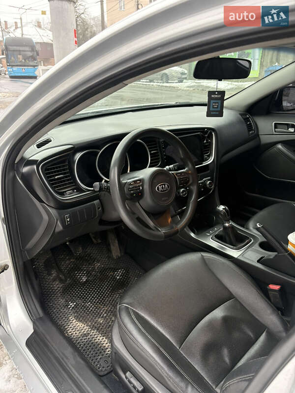 Седан Kia K5 2013 в Вінниці