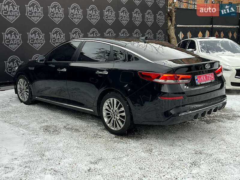 Седан Kia K5 2018 в Киеве