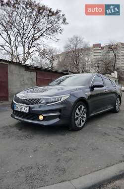 Седан Kia K5 2015 в Одессе