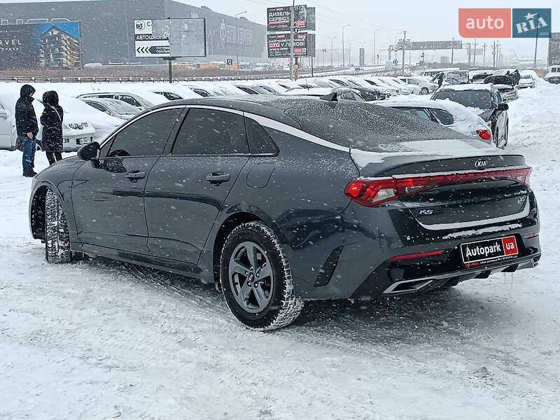 Седан Kia K5 2020 в Львове