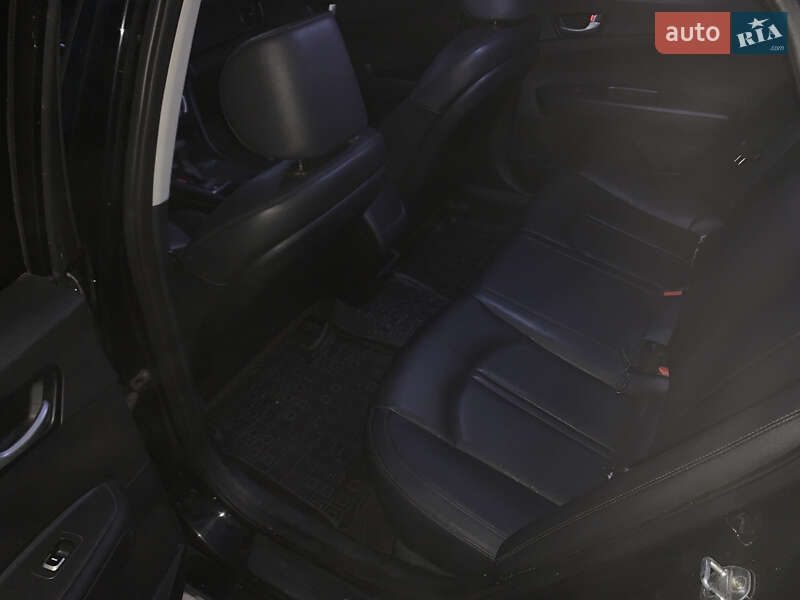 Седан Kia K5 2015 в Запоріжжі
