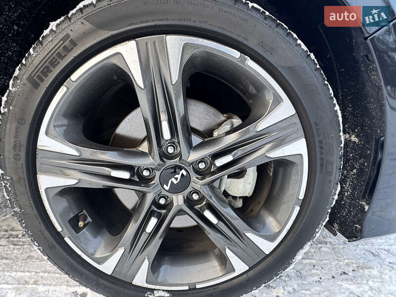 Седан Kia K5 2024 в Киеве