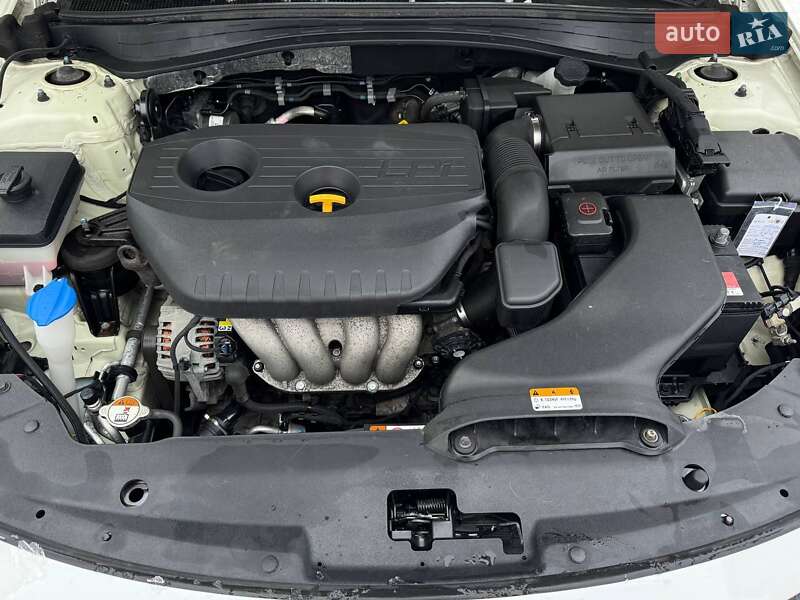 Седан Kia K5 2018 в Киеве