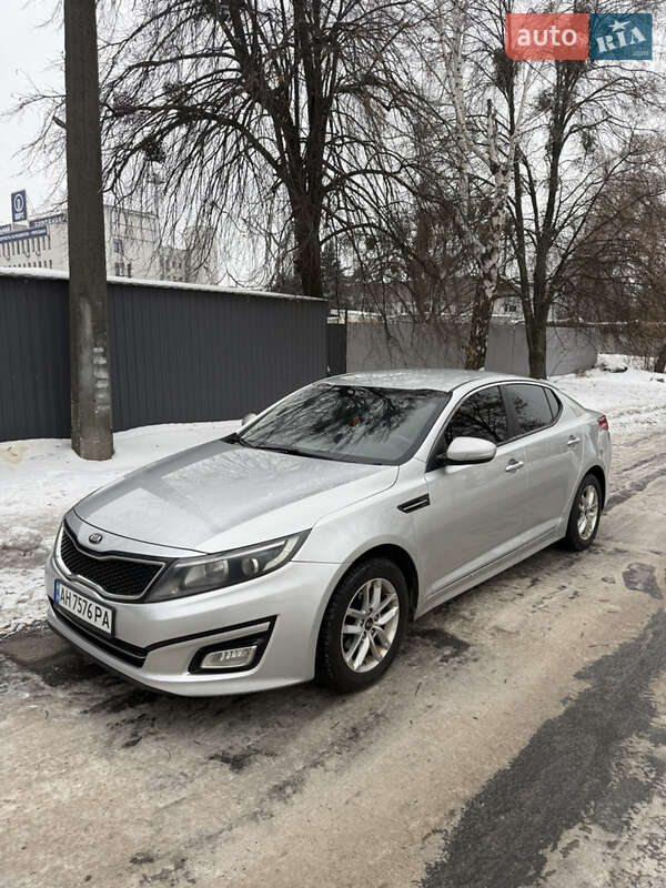 Седан Kia K5 2013 в Києві