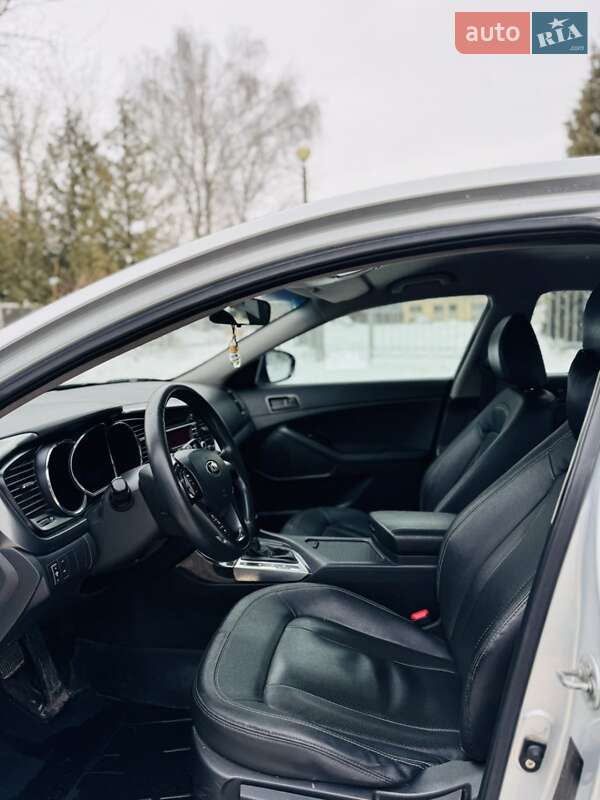 Седан Kia K5 2013 в Киеве