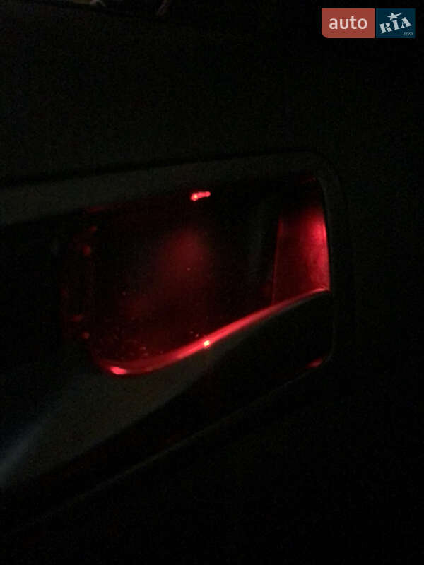 Седан Kia K5 2014 в Києві фото 39 Седан Kia K5 2014 в Києві