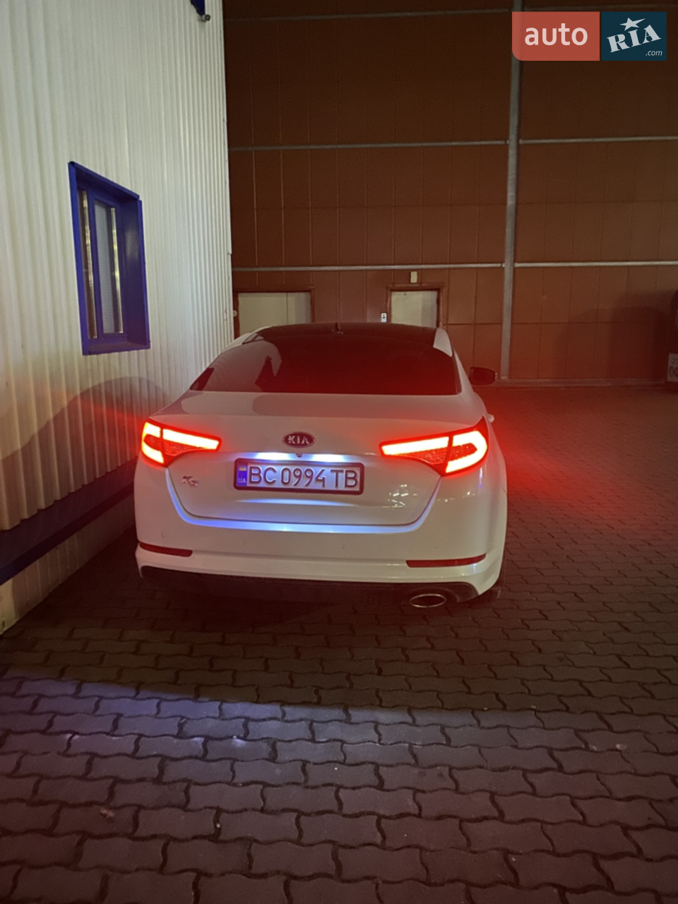2011 Kia K5 - мініатюра 18