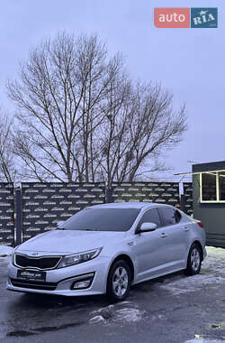 Седан Kia K5 2015 в Киеве