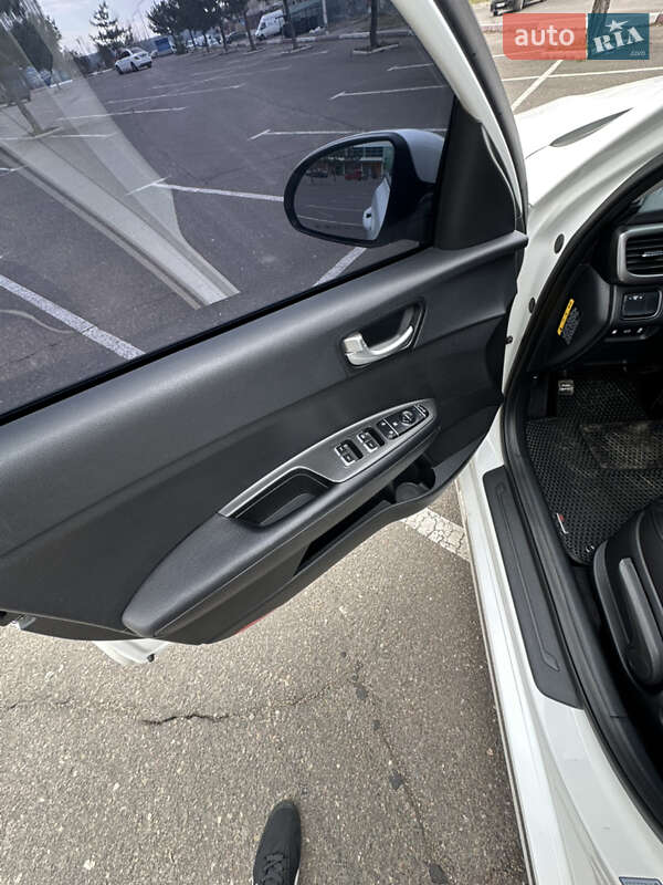 Седан Kia K5 2015 в Миколаєві