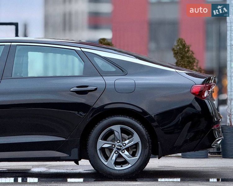 Седан Kia K5 2021 в Киеве
