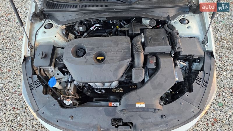 Седан Kia K5 2018 в Києві