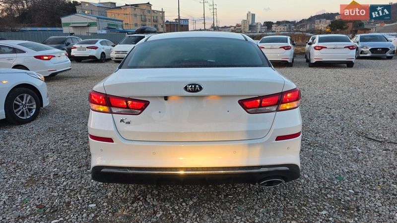 Седан Kia K5 2018 в Києві