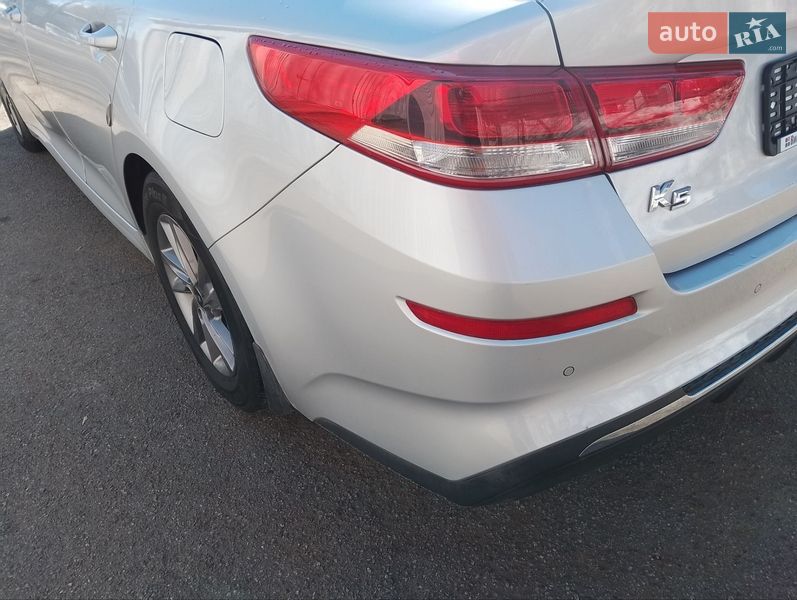 Седан Kia K5 2018 в Киеве