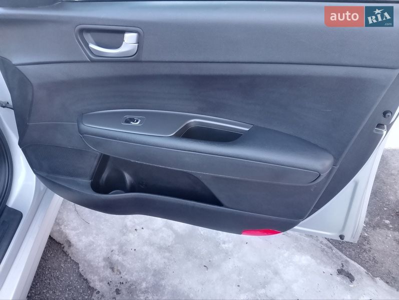 Седан Kia K5 2018 в Киеве