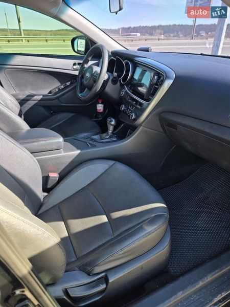 Седан Kia K5 2014 в Ірпені